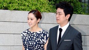 [포토] 박지윤-최동석, 정준하 결혼식에 부부 동반 나들이