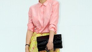 [포토] 김나영, 패션쇼 방불케해…정준하 결혼식 온거 맞아? 