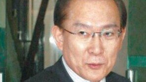 ‘보수색 지우기’에 黨 차고 나온 昌… 이회창 어제 전격 탈당