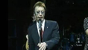 [연예 뉴스 스테이션] ‘비지스’ 로빈 깁, 결장암 투병 중 끝내 숨져