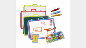 블랙앤화이트 양면칠판, 친환경 소재 분필로 호흡기 질환 걱정 줄여