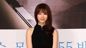 [SD포토] 이연희, 블랙으로 멋 내고 ‘활짝’