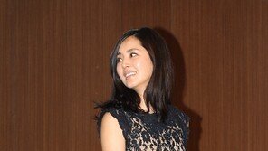 [포토]한채아, ‘섹시한 몸매 드러내는 시스루룩 입고 등장’