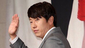 [SD포토] 훤칠한 신사로 돌아온 김수로