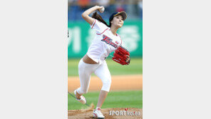 [포토] ‘제시카 보고 있나?’ 이수정, 명품시구 작렬