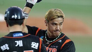 [포토] 홍성흔 ‘프로통산 1,600 안타 달성!’