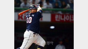 두산 최준석 결승 2루타
