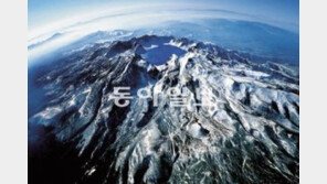 日 화산학자 “백두산 분화 거대폭발 아니다…중간 수준 예상”