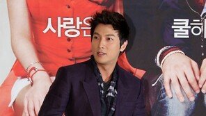 [SD포토] 박건형 ‘구두 굽이 대체 몇 센치야?’