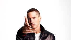 에미넴 첫 내한 공연 확정에 힙합 팬 열광 “이건 꼭 가야 돼”