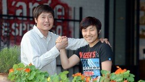 [1대1 사커토크] “착한 민지, 더 독해져라”…“선생님, 재활하며 꿈·욕심 커졌어요”