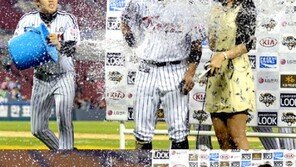 임찬규, 이진영-정인영 아나운서에 ‘양동이 물벼락’, 심했나?