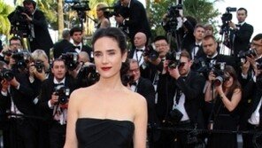 [포토] ‘칸영화제’ 제니퍼 코넬리, 우아함과 섹시함의 공존 