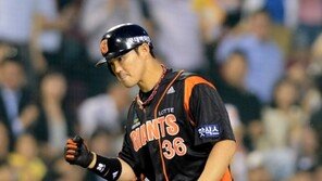 [스타플러스] 박종윤, 결승포 포함 4타점 롯데 5번 돌아왔다