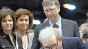 버핏 “나는 신문중독자” 신문사 추가 인수 밝혀