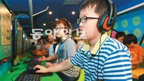 ‘디지털 전도사’ 상상버스 “처음 보는 게임-영화… 너무 재미있어요”