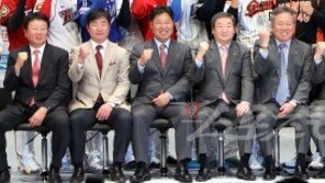 [김종건의 Let’s Go Baseball] 감독 “싸운다, 고로 존재한다”