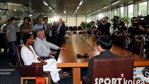 [포토] 정몽준 회장, 히딩크 감독과 정다운 대화