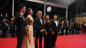 [이해리 기자의 여기는 칸] 홍상수·임상수 “칸에서, 상의 맛, 기대했는데…”