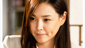 [우먼 동아일보 스타 뷰티] 모공 없이 매끈한 피부, 이하늬의 ‘HD 스킨 메이크업’