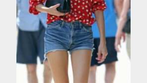 南드라마 따라하기? 北 여대생, 핫팬츠 입고…