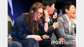 [포토] 고현정, 얼마나 웃기면… 졸도 직전