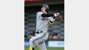 LG 정성훈, 부진 앞에 ‘신개념 4번’ 없다