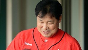 [런다운] 김시진-이만수 감독의 ‘우정과 승부 사이’