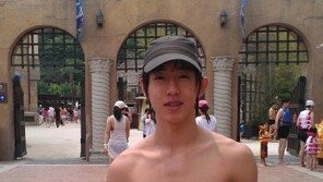 피겨 김진서, 당당 식스팩 복근 공개