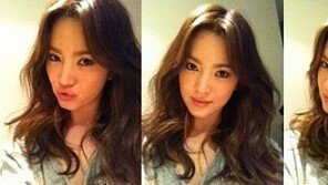 [스타 온라인] ‘입술 쭉∼’ 송혜교…섹시 미모는 여전
