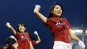 [포토] 치어리더, 구리빛 각선미 자태