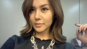 아이비 “배우 한지혜 고급 외제차 긁었다” 고백 