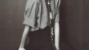 강민경 남장, 코-턱라인에 숨이 턱 ‘정말 잘생겼네’