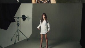 지나, ‘투핫’ 미공개 촬영 현장 공개 ‘찰벅지 폭발’