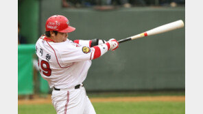 [런다운] 나지완 “홈런 착각 세리머니 민망…인터넷 안봤죠”