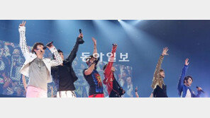 ‘짐승돌’ 2PM, 도쿄의 심장을 점령하다 