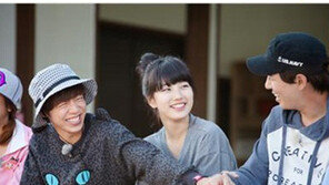 수지, 이현우에 ‘백허그’…“친해지고 싶다”