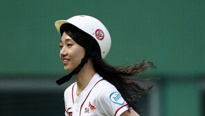 [포토] SK 배트걸, 임무완수에 꽃미소 ‘샤방샤방’