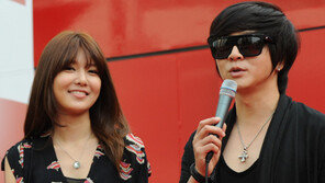 ‘한밤’ 새 MC 수영 “1초도 망설이지 않고 하겠다고 나섰다”