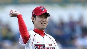 KIA, 윤석민 호투 속에 연패 탈출…SK전 첫 승