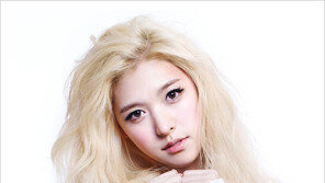 [우먼 동아일보 스타 뷰티] 걸그룹 ‘헬로비너스’ 앨리스의 ‘여신 메이크업’ 따라잡기