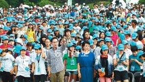 어린이 기자단 초청 MB “초등숙제 덜 내게 하겠다”