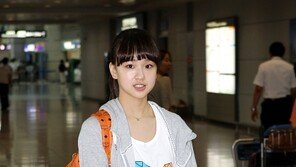 [포토] 손연재, 자신보다 큰 훌라후프 들고…안무겁나?