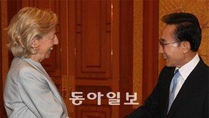 MB, 세계자연보전연맹 총장 접견