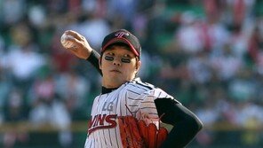 [이효봉의 THE INTERVIEW] 벌써 11홀드…“LG의 ‘유느님’ 별명 뿌듯”