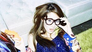 크리스탈 ‘파란 눈’으로 변신… “몽환적 느낌이야!”