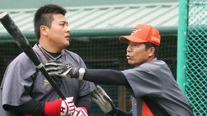 [김종건의 아날로그 베이스볼] 용달매직…그의 손을 거치면 방망이가 춤춘다