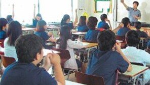 교수님의 철학수업… 중학생들 눈이 ‘반짝반짝’