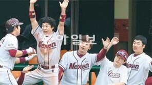 한화 ‘깜짝 선발’ 송창식 시즌 첫승 만점投