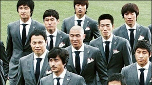 팀워크 깨는 안정환 “특급모델 포스…나홀로 자체발광”